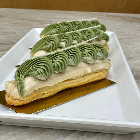 Eclair de Pistache